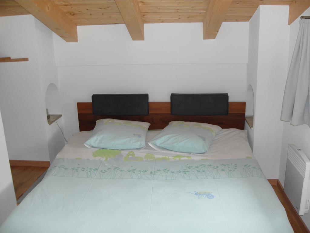 Hôtel Au Créneau Gourmand à Saillon Chambre photo